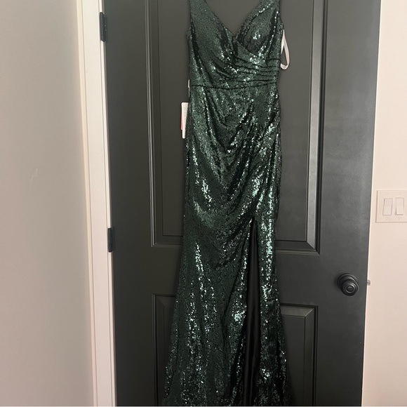 JJs House Green Sequin Evening Dress - Picture 5 of 8